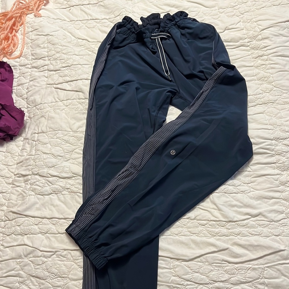 Lululemon jogger pants